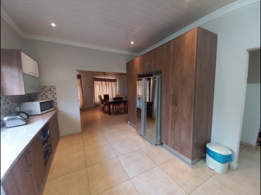 4 Bedroom Property for Sale in Lindequesdrif North West